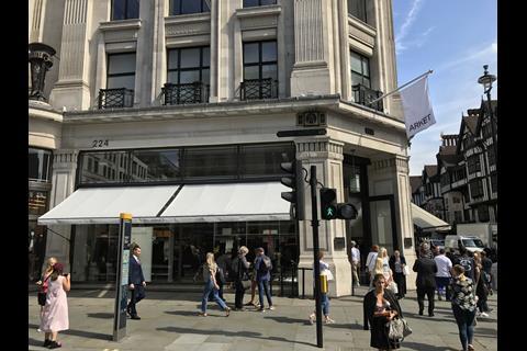 Arket Regent Street – exterior